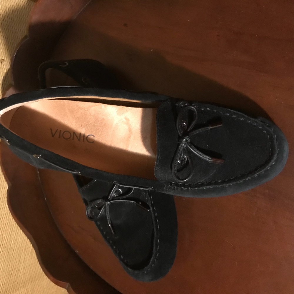 Vionic Black Suede Loafer